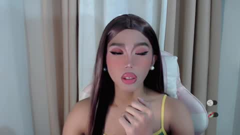 Snapshot of hot_khianna chatting on July 19, 2026, 1:59 pm Khianna online show from July 19, 2026, 1:59 pm
