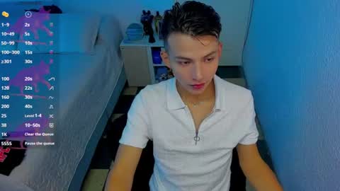 Snapshot of hot_latin_temptation chatting on June 11, 2026, 4:21 am Alejandro online show from June 11, 2026, 4:21 am