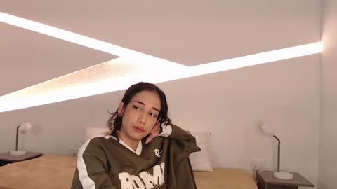 Alana online show from January 6, 2025, 10:37 pm