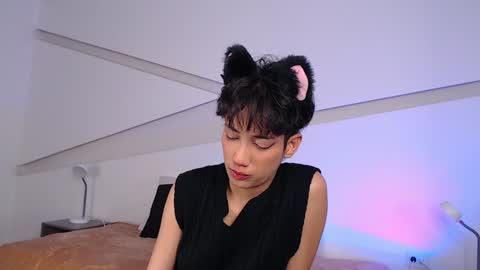 Alana online show from February 8, 2025, 8:42 pm