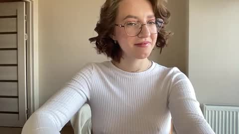 Lina online show from January 2, 2025, 8:06 am