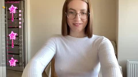 Lina online show from February 25, 2025, 9:53 am