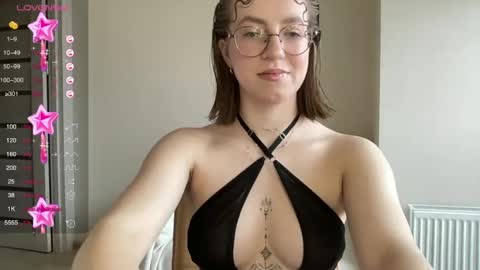 Lina online show from March 1, 2025, 10:45 am