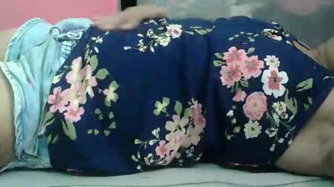 hotmama online show from September 27, 2025, 7:46 am