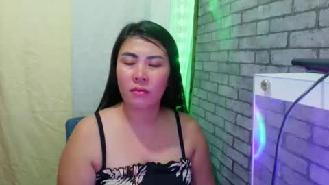 hot_marilou online show from April 7, 2026, 5:19 am
