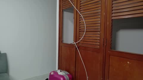 Snapshot of hot_mommymia chatting on November 23, 2025, 3:06 am Mia online show from November 23, 2025, 3:06 am