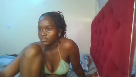 Snapshot of hot_petite12 chatting on June 20, 2026, 3:37 pm Petite online show from June 20, 2026, 3:37 pm