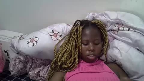 Snapshot of hot_petra2 chatting on April 19, 2026, 12:33 am Daddys doll online show from April 19, 2026, 12:33 am