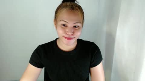 Snapshot of hot_selenaxx chatting on October 4, 2025, 6:06 pm Selena online show from October 4, 2025, 6:06 pm