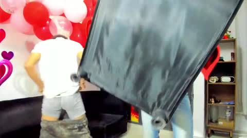 Vanesa Oliver and Andrew online show from February 14, 2025, 10:49 am