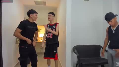 Vanesa Oliver and Andrew online show from October 13, 2025, 11:05 pm