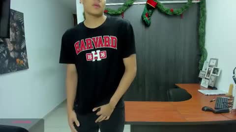 Vanesa Oliver and Andrew online show from January 12, 2026, 11:21 pm