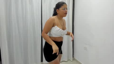 Snapshot of hot_sexmature chatting on April 29, 2026, 11:36 am Vanesa Oliver and Andrew online show from April 29, 2026, 11:36 am