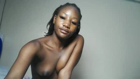 Snapshot of hot_sexxxy_girl chatting on July 7, 2026, 3:09 am Milly online show from July 7, 2026, 3:09 am