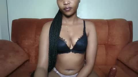 Snapshot of hot_sexy_babe chatting on May 11, 2026, 1:22 am Bellah online show from May 11, 2026, 1:22 am