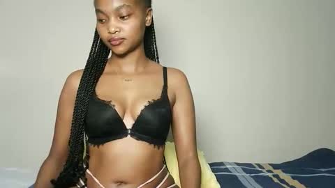 Snapshot of hot_sexy_babe chatting on May 19, 2026, 2:01 pm Bellah online show from May 19, 2026, 2:01 pm