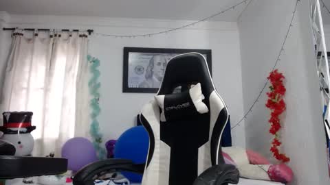 hot sexy bunny online show from January 16, 2025, 12:42 pm