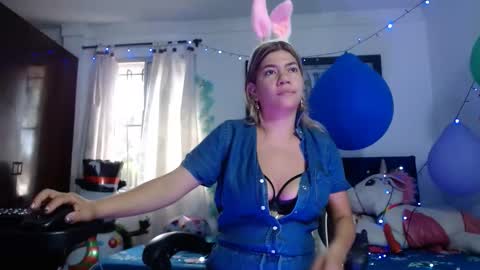 hot sexy bunny online show from January 18, 2025, 12:36 pm