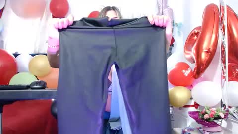 hot sexy bunny online show from February 26, 2025, 9:48 pm