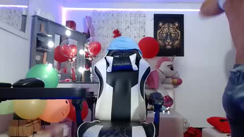 hot sexy bunny online show from March 8, 2025, 12:41 pm