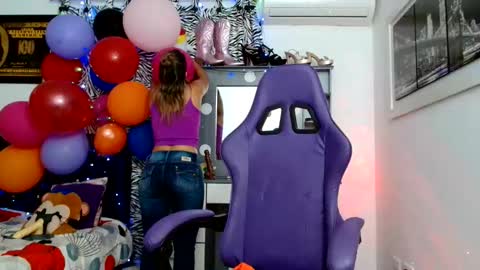 Snapshot of hot_sexy_bunny chatting on June 2, 2026, 1:35 pm hot sexy bunny online show from June 2, 2026, 1:35 pm