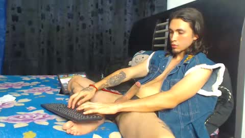 Hot Sharks   online show from November 2, 2025, 10:34 pm