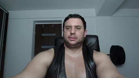 Stefano.. online show from November 12, 2025, 2:28 pm