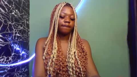 Snapshot of hot_stellaa chatting on February 13, 2025, 10:43 pm Stella online show from February 13, 2025, 10:43 pm