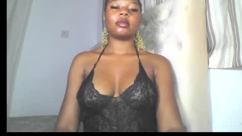 Snapshot of hot_stellaa chatting on May 22, 2026, 7:37 am Stella online show from May 22, 2026, 7:37 am
