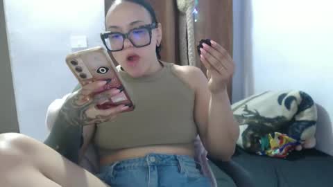 Hot and PowerHOPE U MISS ME online show from December 1, 2025, 9:42 pm