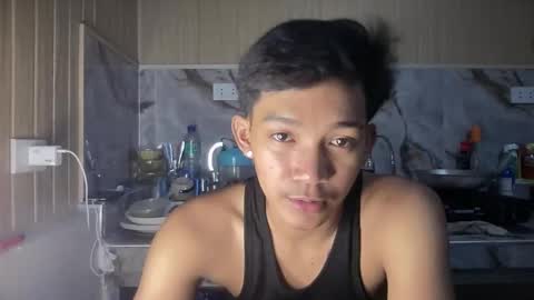 hotasian_jerome online show from April 18, 2026, 9:46 am
