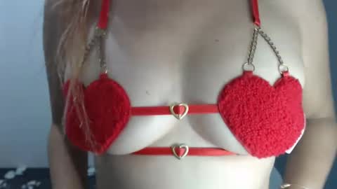 Snapshot of hotasian_pinky chatting on March 9, 2025, 11:58 am hotasian_pinky online show from March 9, 2025, 11:58 am