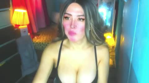 Snapshot of hotbabe_tanya chatting on October 16, 2025, 1:17 am T A N Y A online show from October 16, 2025, 1:17 am