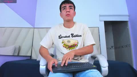 hotboy21_ online show from January 14, 2026, 3:34 am