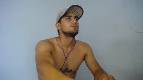 Snapshot of hotboy69nino chatting on November 4, 2025, 7:35 pm hotboy69nino online show from November 4, 2025, 7:35 pm