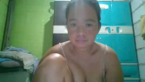 hotchicks4uxx online show from January 6, 2025, 10:15 pm