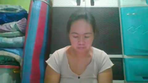 hotchicks4uxx online show from February 5, 2025, 12:31 am