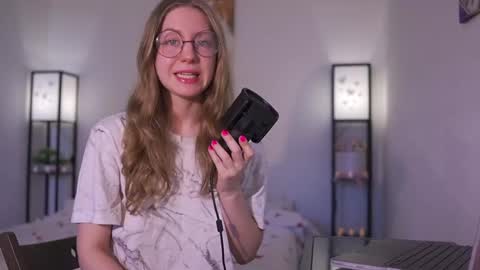 NICK AND NORA online show from February 20, 2025, 9:44 am