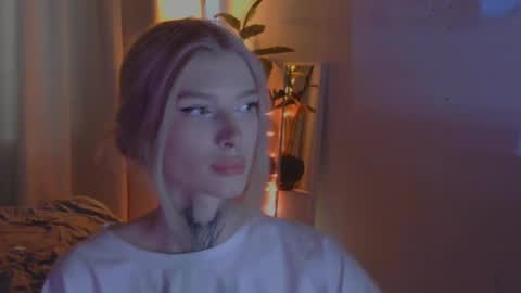 hotchubently online show from March 3, 2025, 10:49 am