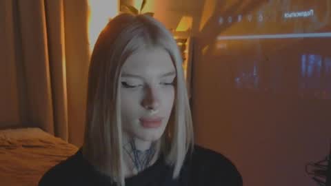 hotchubently online show from March 5, 2025, 5:29 pm