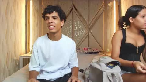 hotcouple_222 online show from March 22, 2026, 7:28 pm