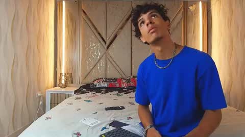 hotcouple_222 online show from April 10, 2026, 1:38 pm