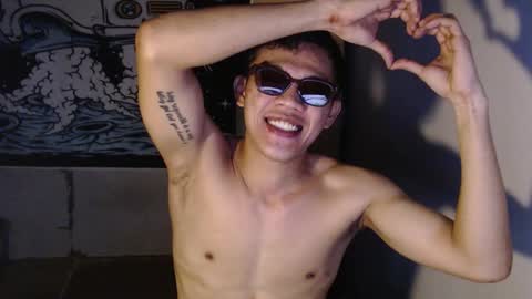 hotcuteasianxx online show from January 13, 2026, 12:27 am