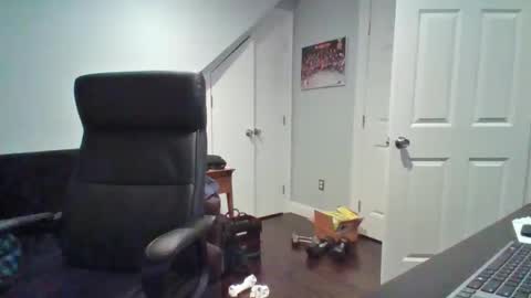 hotdog1124 online show from December 16, 2025, 12:43 pm