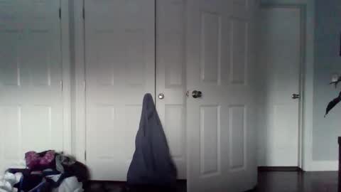 hotdog1124 online show from March 5, 2026, 12:23 pm