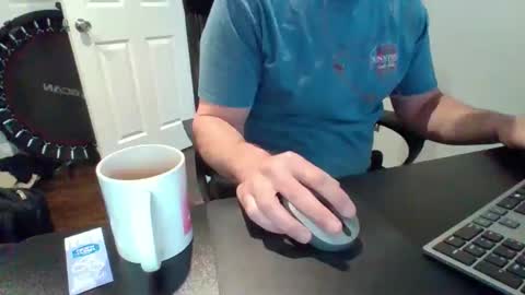 hotdog1124 online show from April 10, 2026, 1:05 pm