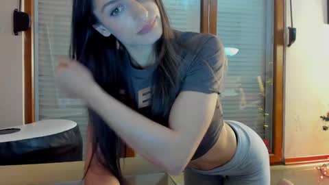 Erika  online show from December 18, 2024, 11:51 pm