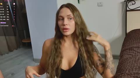 Anna 23   Archie 25  online show from March 24, 2026, 8:08 am