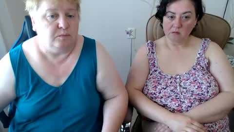 Snapshot of hotfiremommy chatting on July 16, 2026, 11:05 am LimonkaFire online show from July 16, 2026, 11:05 am