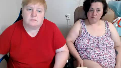 Snapshot of hotfiremommy chatting on July 25, 2026, 8:50 pm LimonkaFire online show from July 25, 2026, 8:50 pm